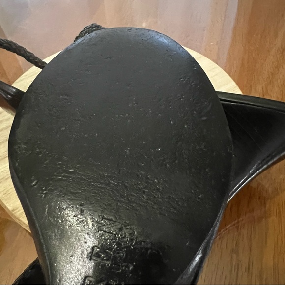 Lauren Ralph Lauren McKenna Wedge
Thong Sandals Black Leather Good Condition - Picture 11 of 11